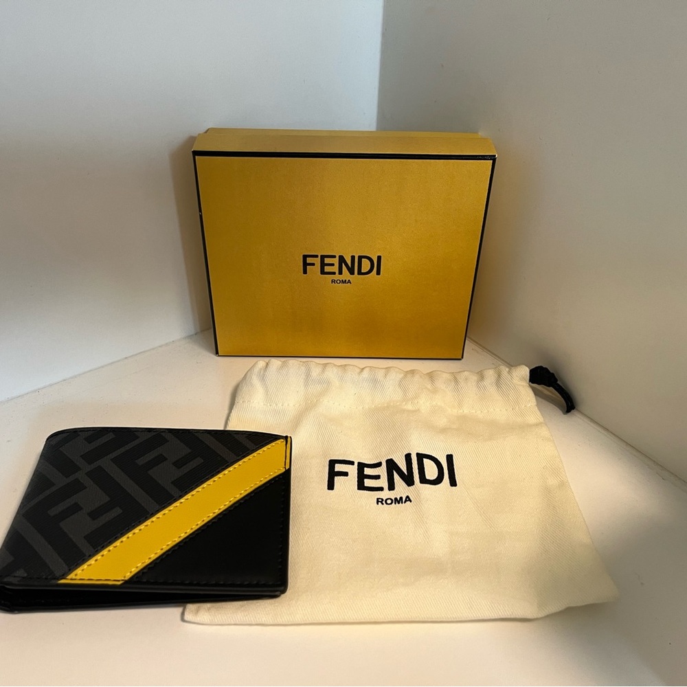 New Fendi Bi Fold Wallet